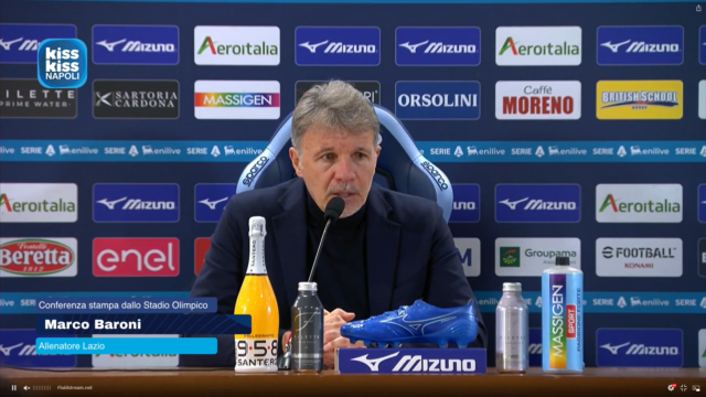 Marco Baroni allenatore della Lazio in conferenza stampa